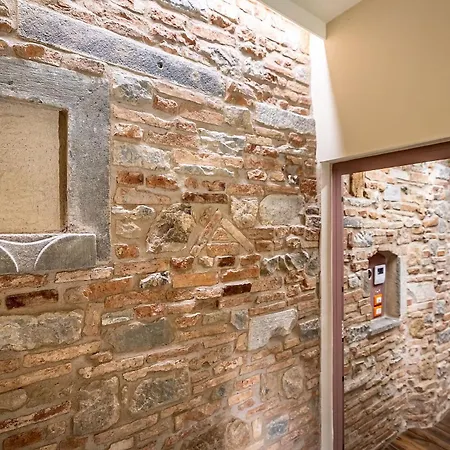 Pop Tower Апартаменты *